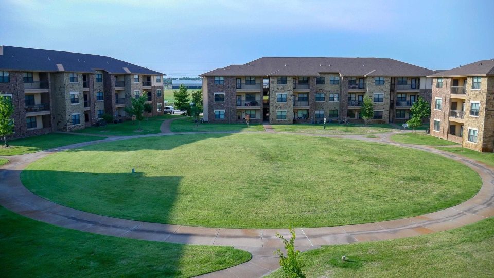 the courtyard at The Anatole on MacArthur North